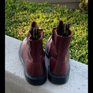 dr martens 1460 ll8